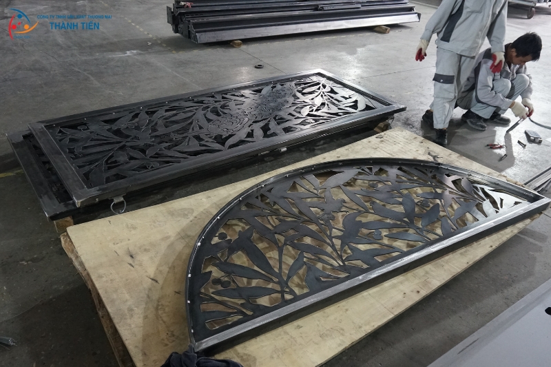Một số mẫu cắt CNC hoa văn, cổng CNC hoa văn đẹp tại Thành Tiến