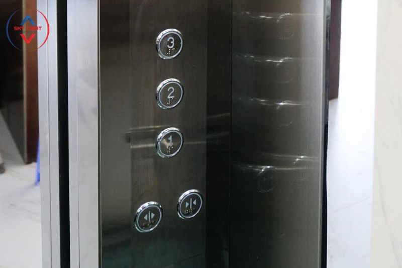 Các ký hiệu nút bấm thang máy trong khách sạn 