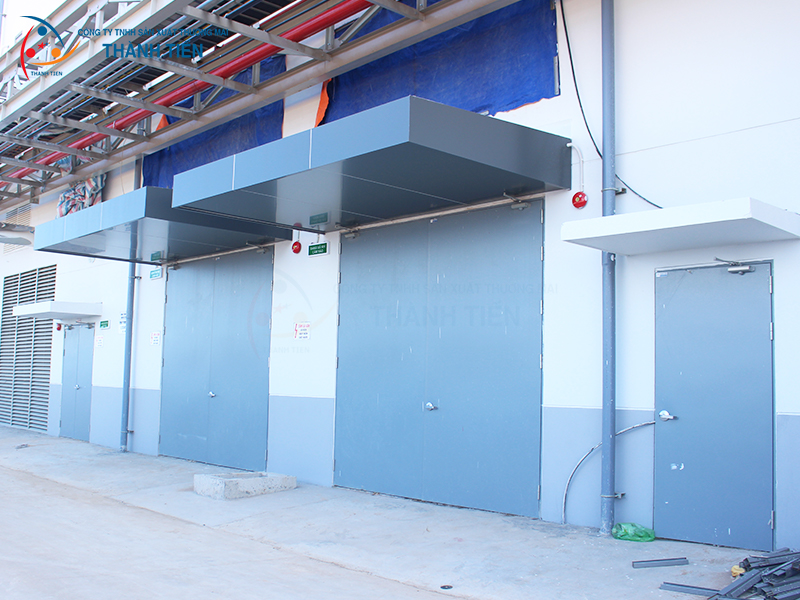 Cửa công nghiệp 2 cánh cỡ lớn