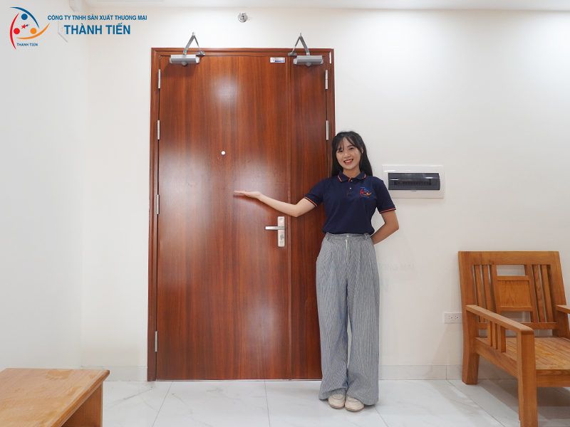 Cửa chống cháy vân gỗ mã VG10