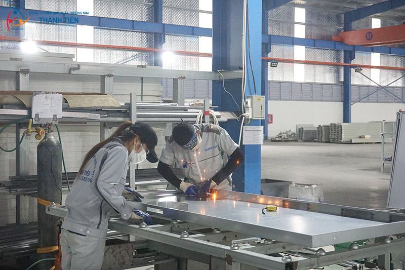 Công ty gia công kim loại tấm Thành Tiến