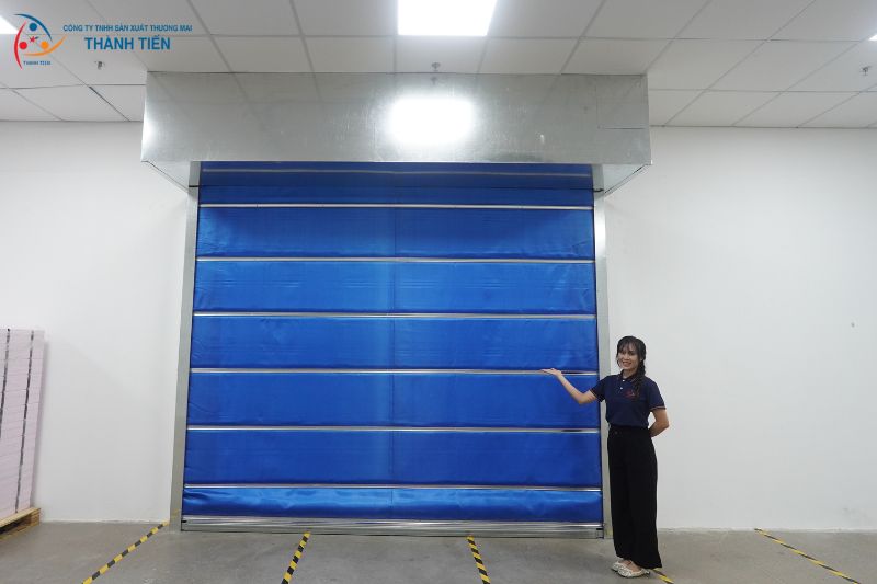 Rèm ngăn cháy (rèm cuốn ngăn cháy)
