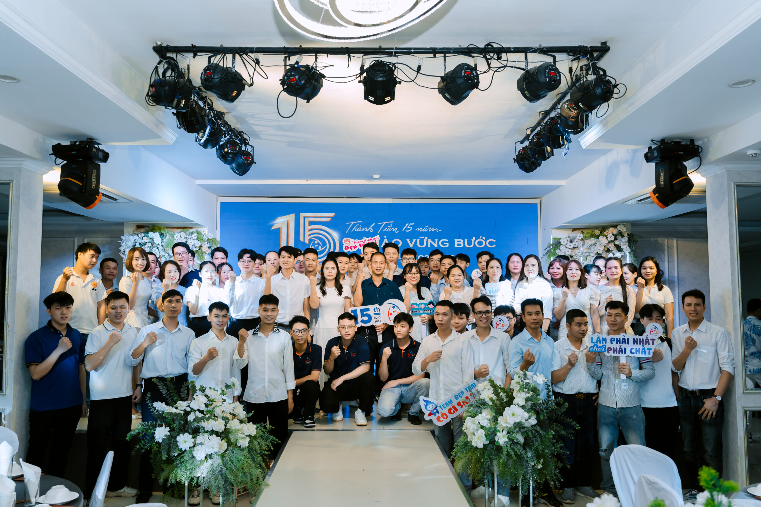 Tập thể nhà máy Hà Nội