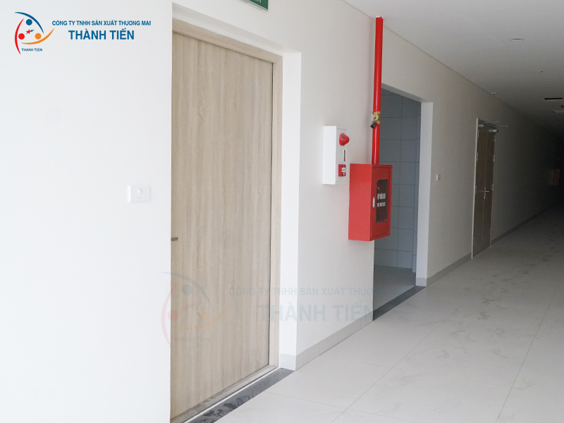 Cửa thép chống cháy vân gỗ