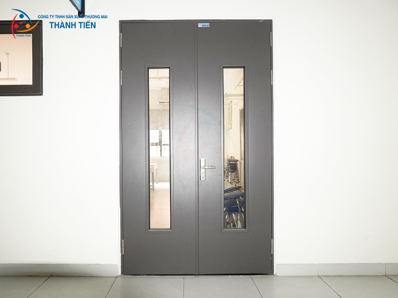 Cửa thép kính chống cháy
