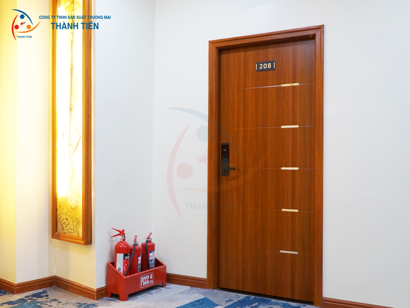 Cửa thép vân gỗ