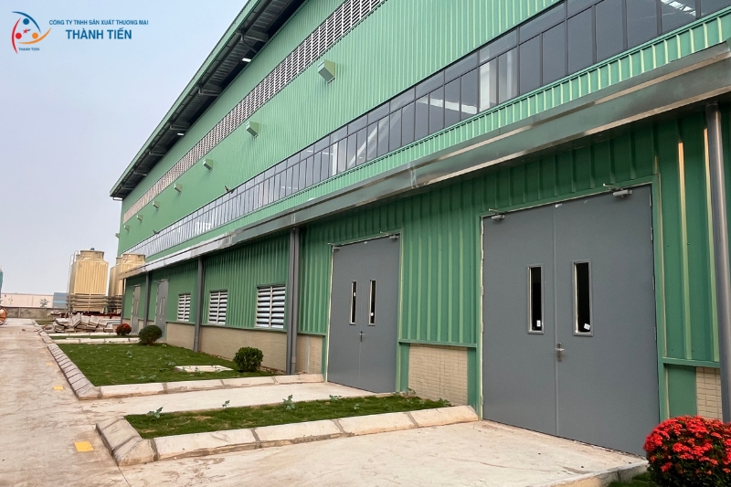 Cửa chống cháy đạt tiêu chuẩn