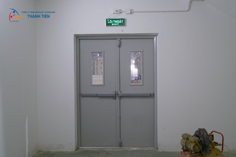 Đặc điểm của cửa thép chống cháy