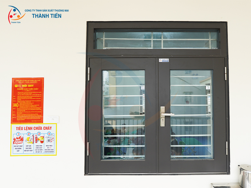 Cửa sổ kính chống cháy Thành Tiến