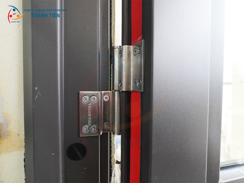 Cửa thép chống cháy EI60