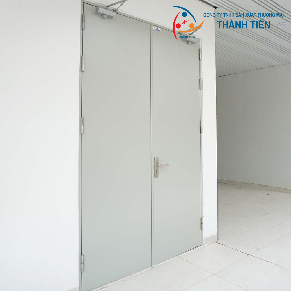 Cửa thép chống cháy 2 cánh đều