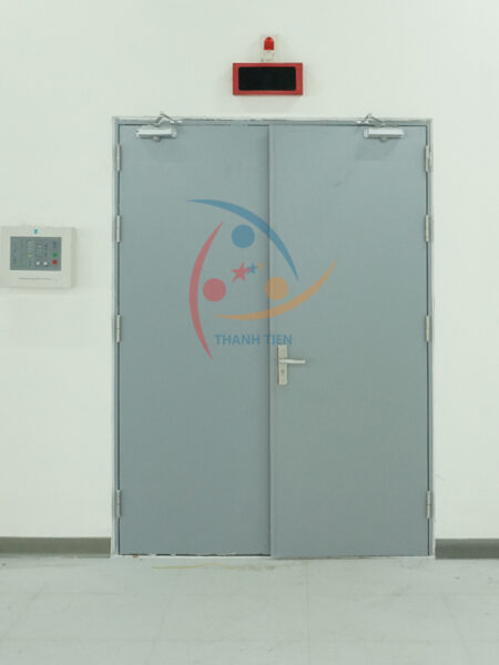 Cửa thép 2 cánh