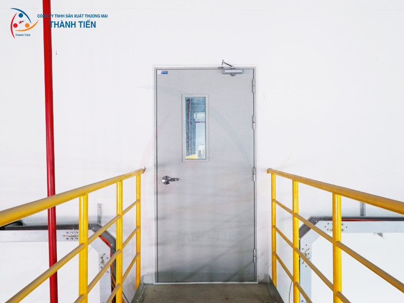 Cửa chống cháy EI60 có đủ an toàn cho nhà xưởng?