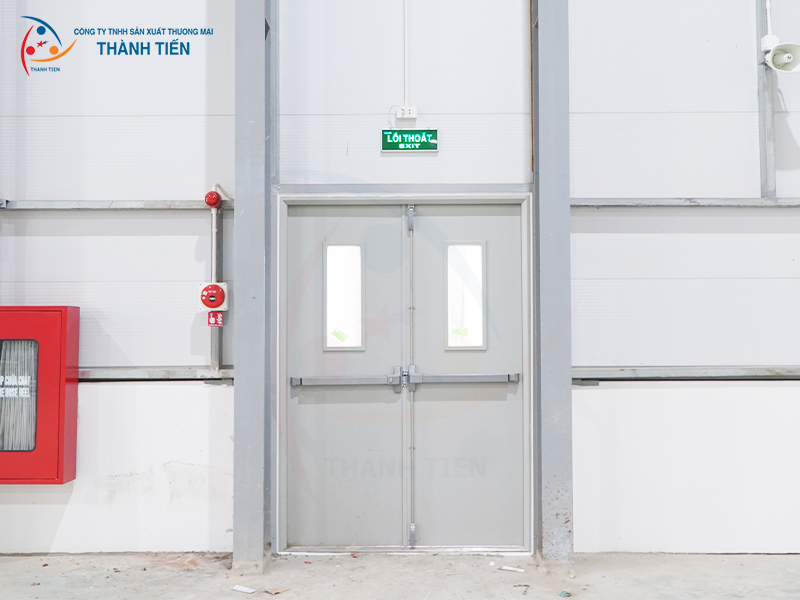 Nhà xưởng yêu cầu quy định về cửa chống cháy như nào?