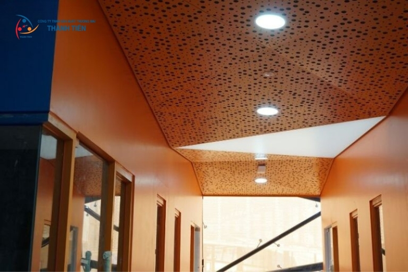 Lam chắn nắng Thành Tiến