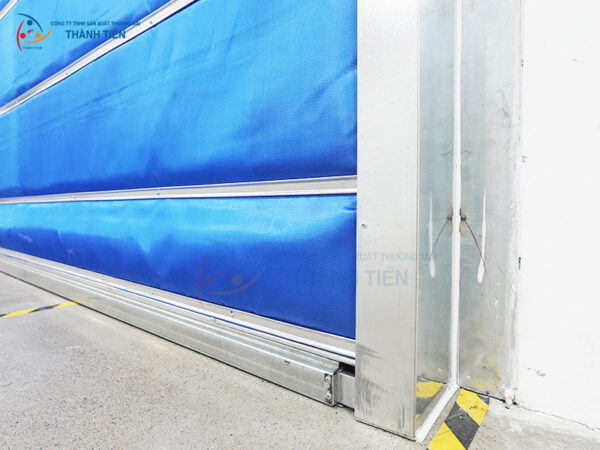 Chi tiết chất liệu của màn cuốn chống cháy