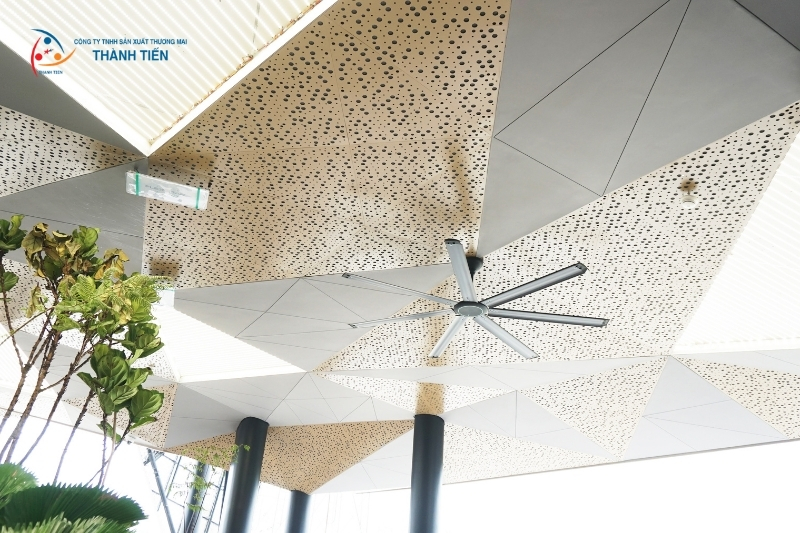 Nên sử dụng lam chắn nắng nhôm khi nào?