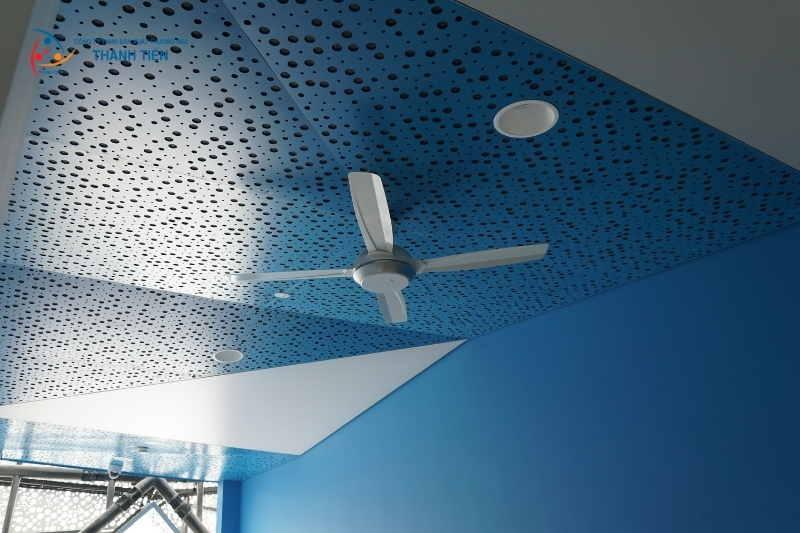 Lam chắn nắng nhôm